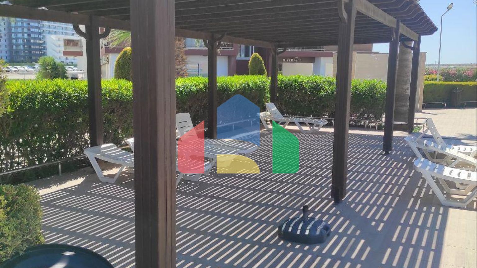 Студия 46 м2 в красивом комплексе в Искеле