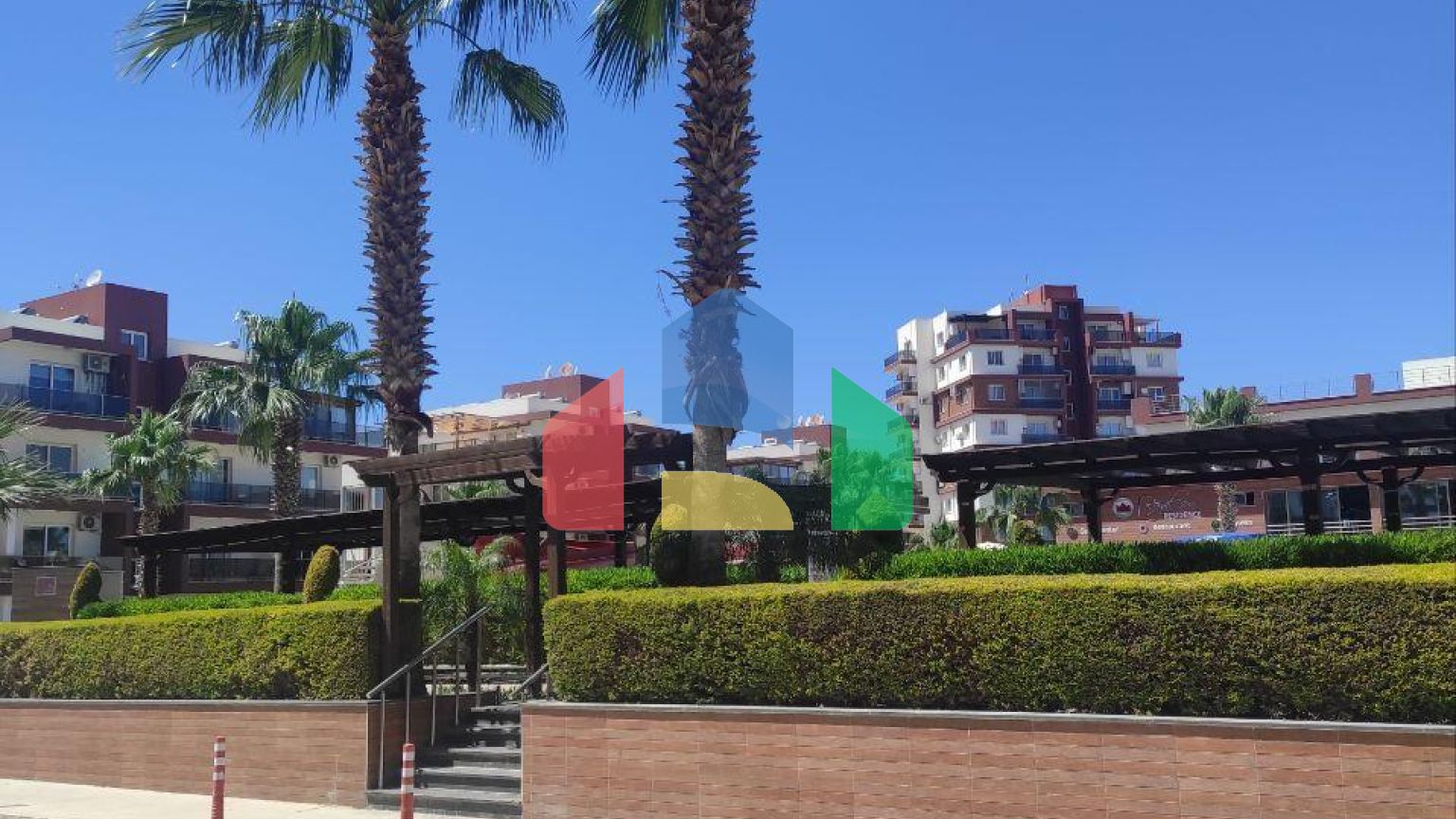 Студия 46 м2 в красивом комплексе в Искеле