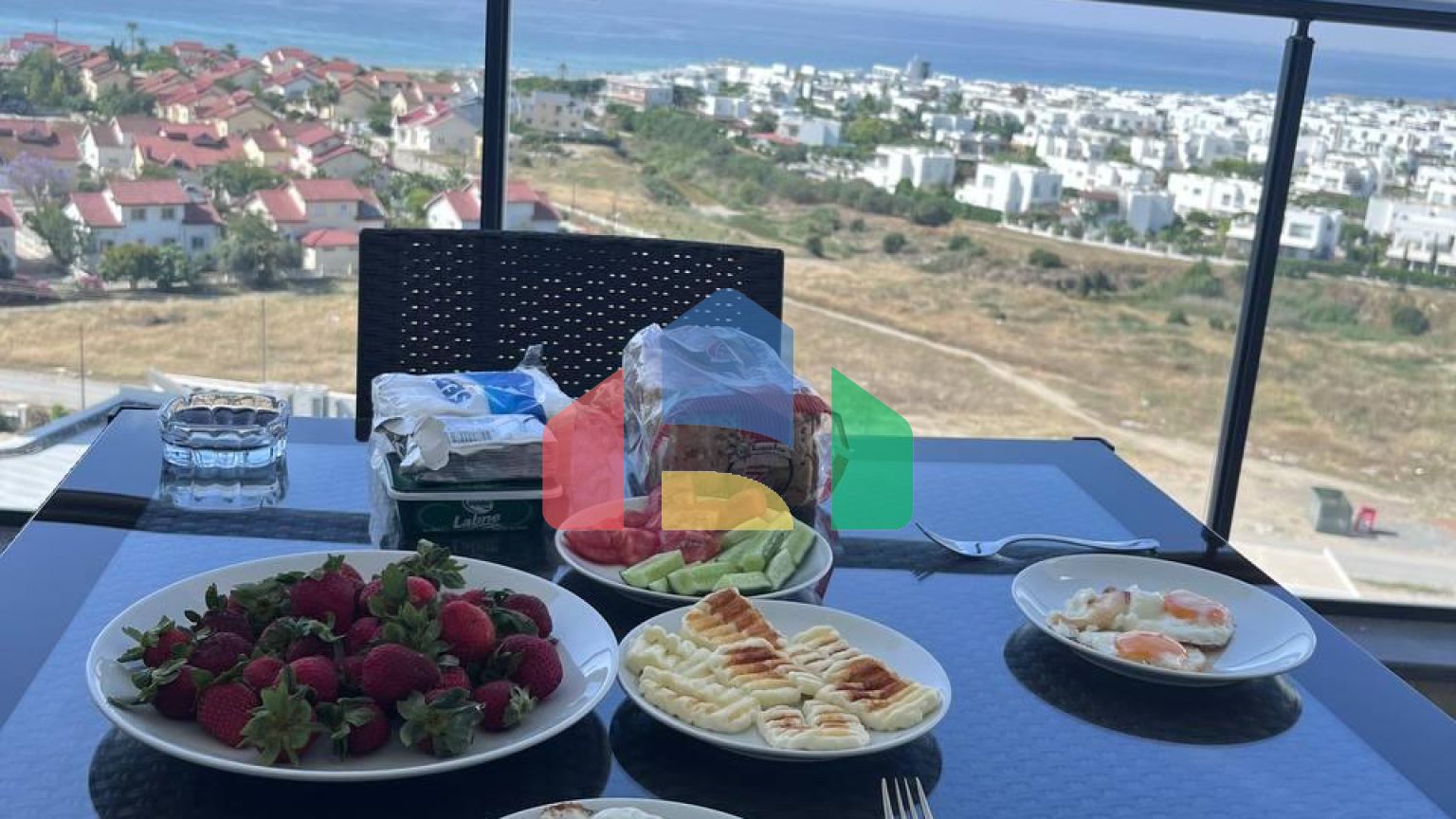 3-комнатные апартаменты  85м2 с террасой 19м2 в красивом и новом комплексе недалеко от пляжа