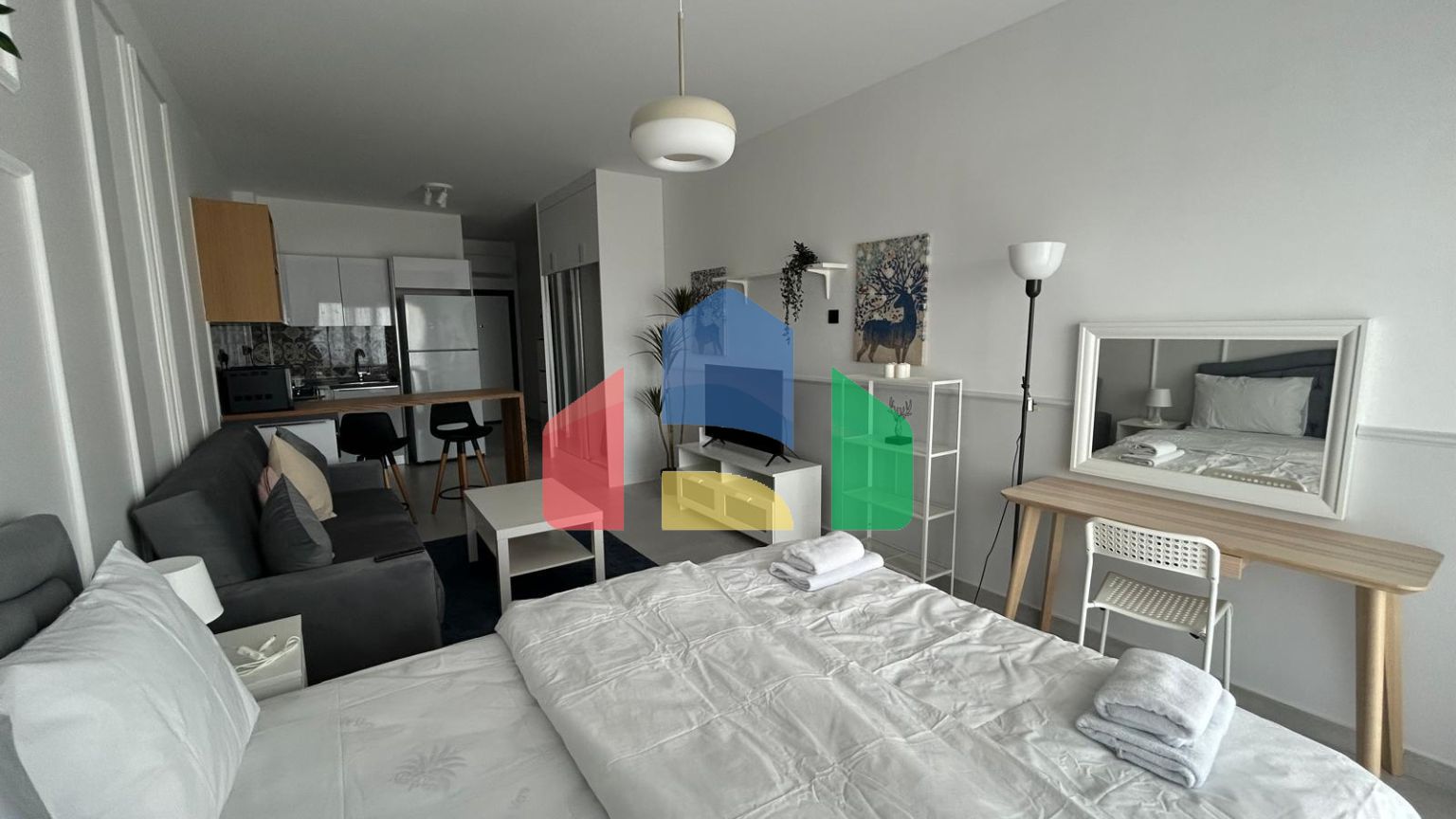 Студия 50м2 с террасой 9м2 недалеко от пляжа