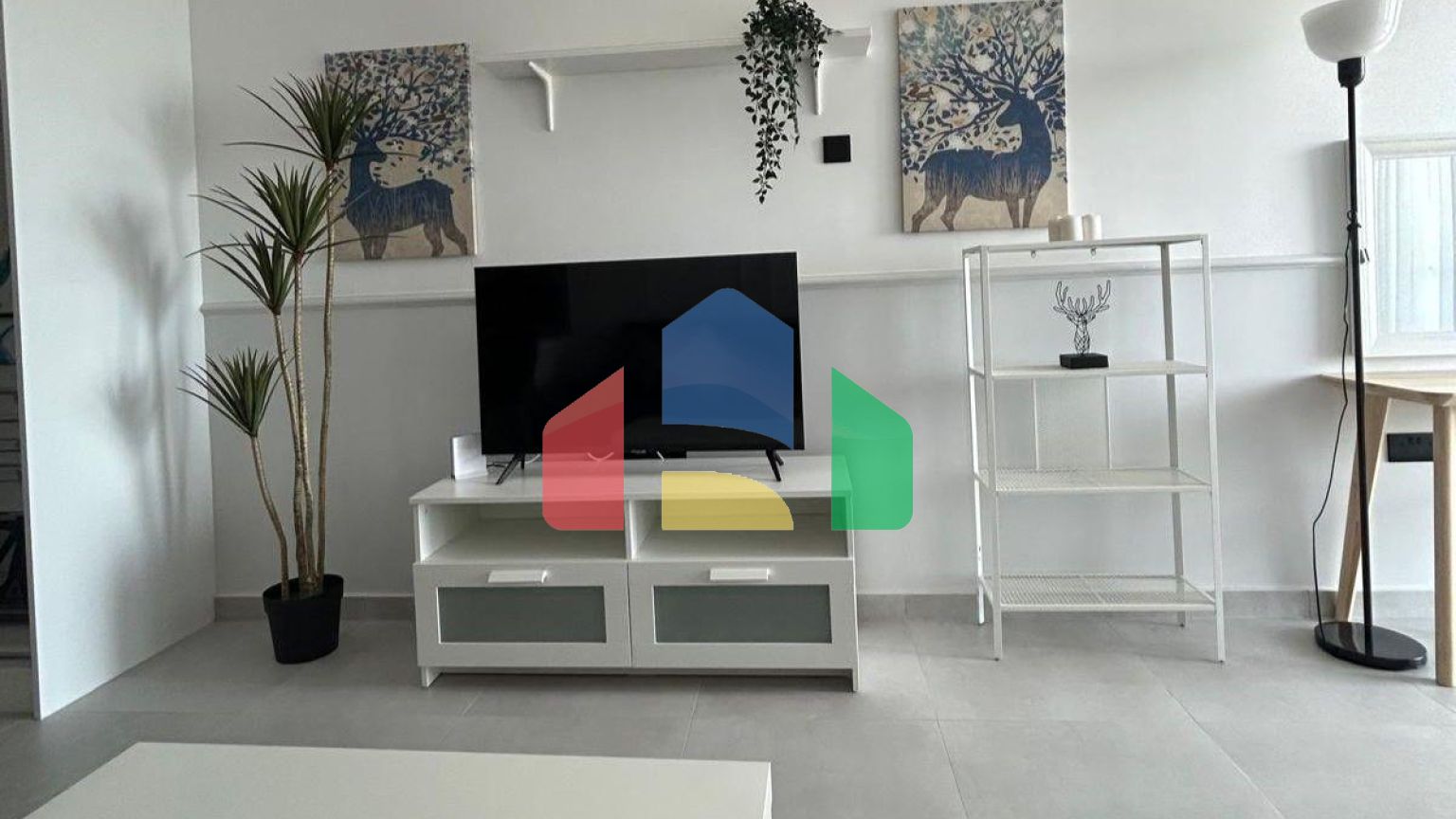 Студия 50м2 с террасой 9м2 недалеко от пляжа