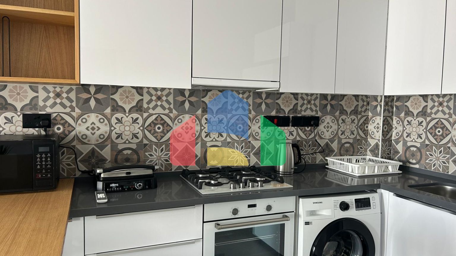 Студия 50м2 с террасой 9м2 недалеко от пляжа