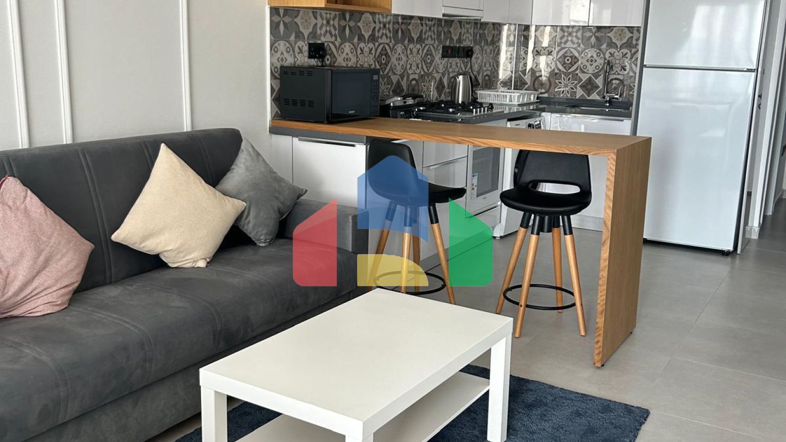 Студия 50м2 с террасой 9м2 недалеко от пляжа