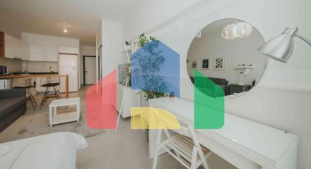 Студия 50 м2 c балконом 9м2