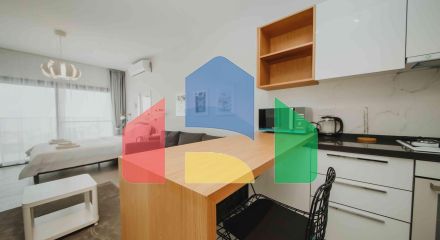 Студия 50 м2 c балконом 9м2