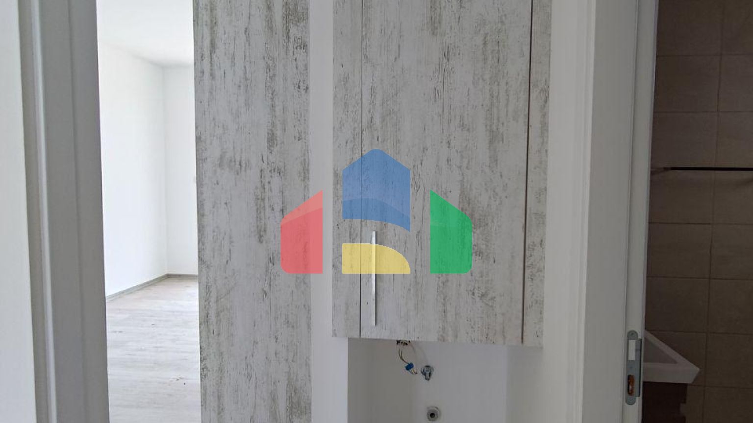 3-комнатные апартаменты 91м2 в современном комплексе в Искеле