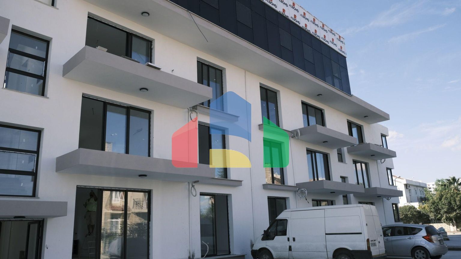 3-комнатные апартаменты 91м2 в современном комплексе в Искеле