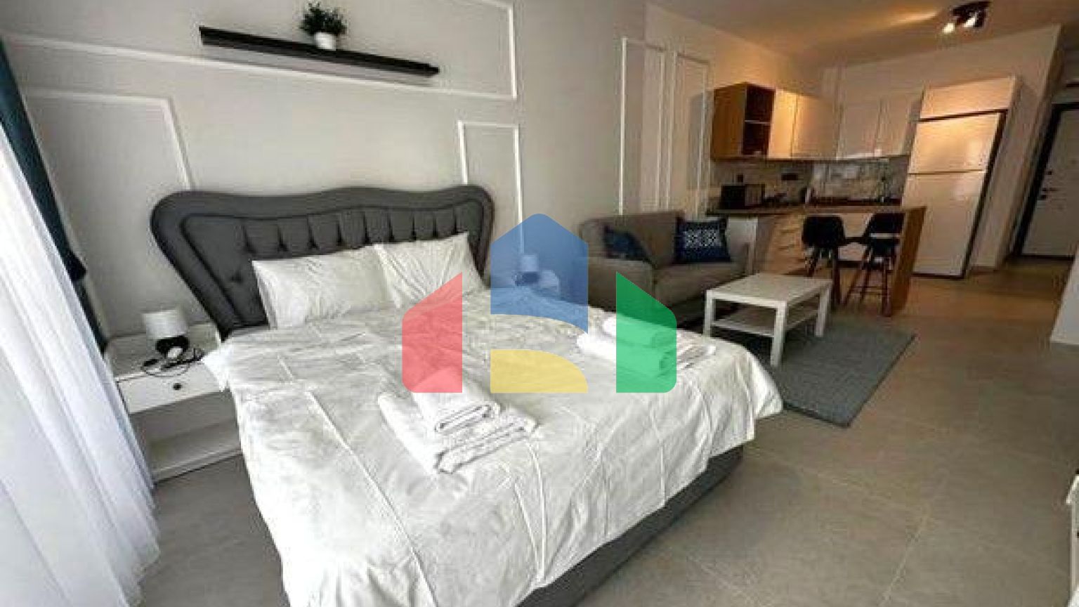 Студия 50 м2 с балконом 9 м2 и видом на море