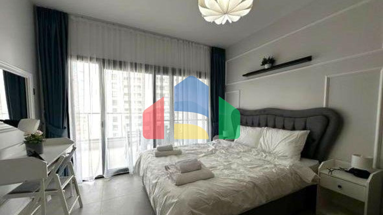 Студия 50 м2 с балконом 9 м2 и видом на море