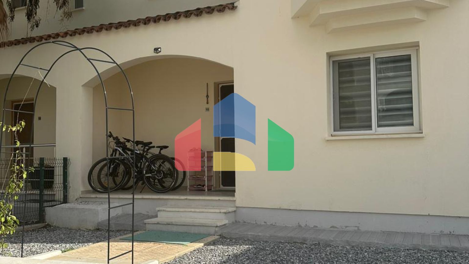 4-комнатная вилла duplex 140 м2 в 5 минутах от моря 