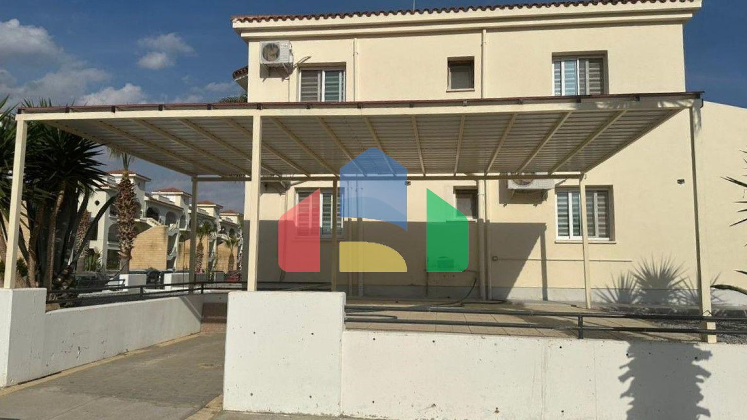 4-комнатная вилла duplex 140 м2 в 5 минутах от моря 