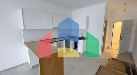 Студия 42 м2 с балконом в 600 метрах от моря