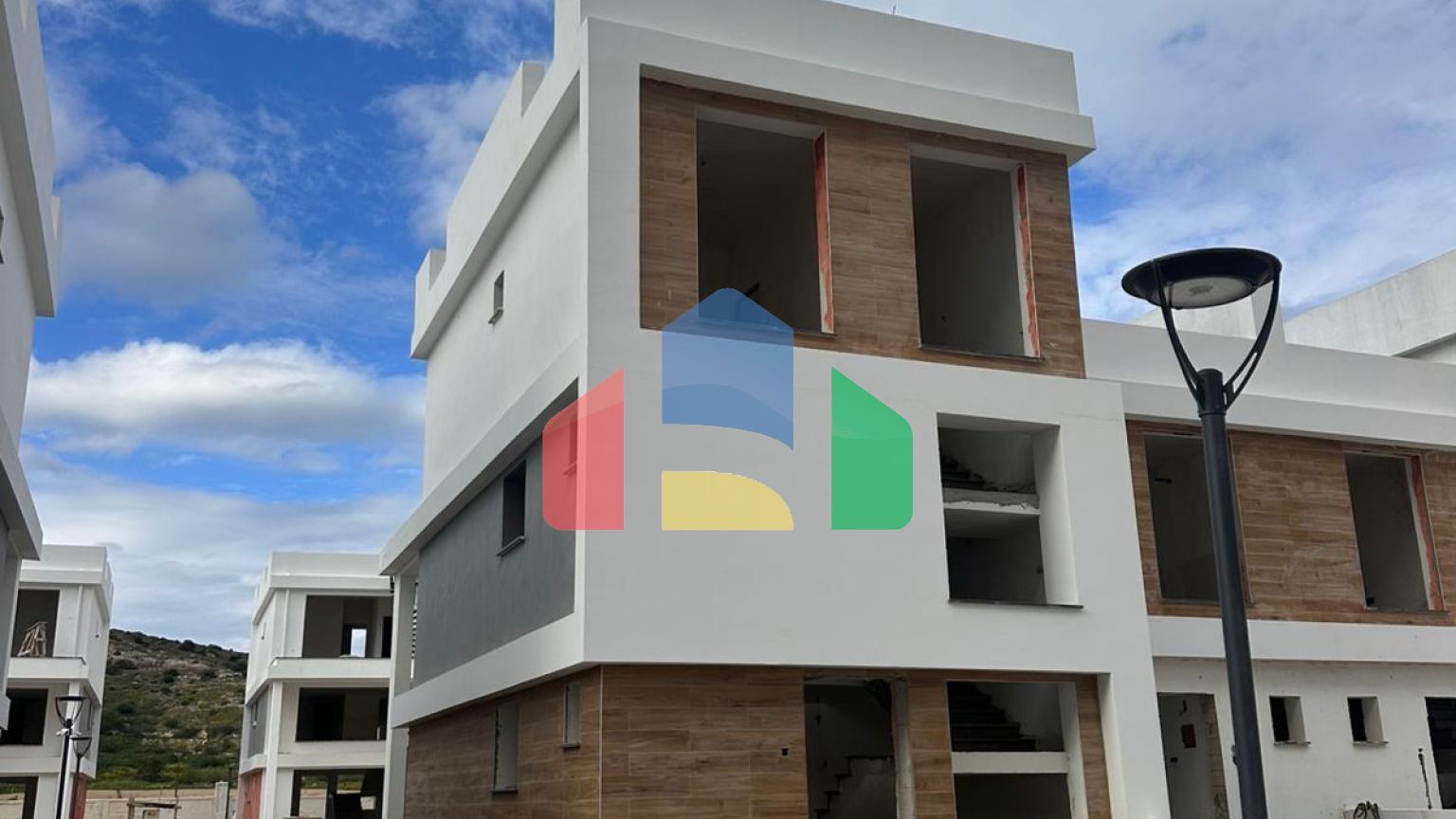 4-комнатная вилла 127м2 с террасой 27м2