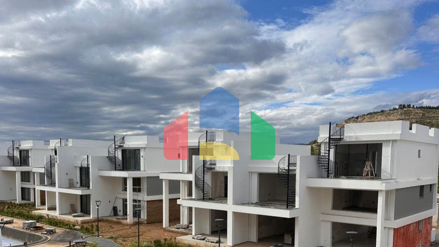 4-комнатная вилла 127м2 с террасой 27м2