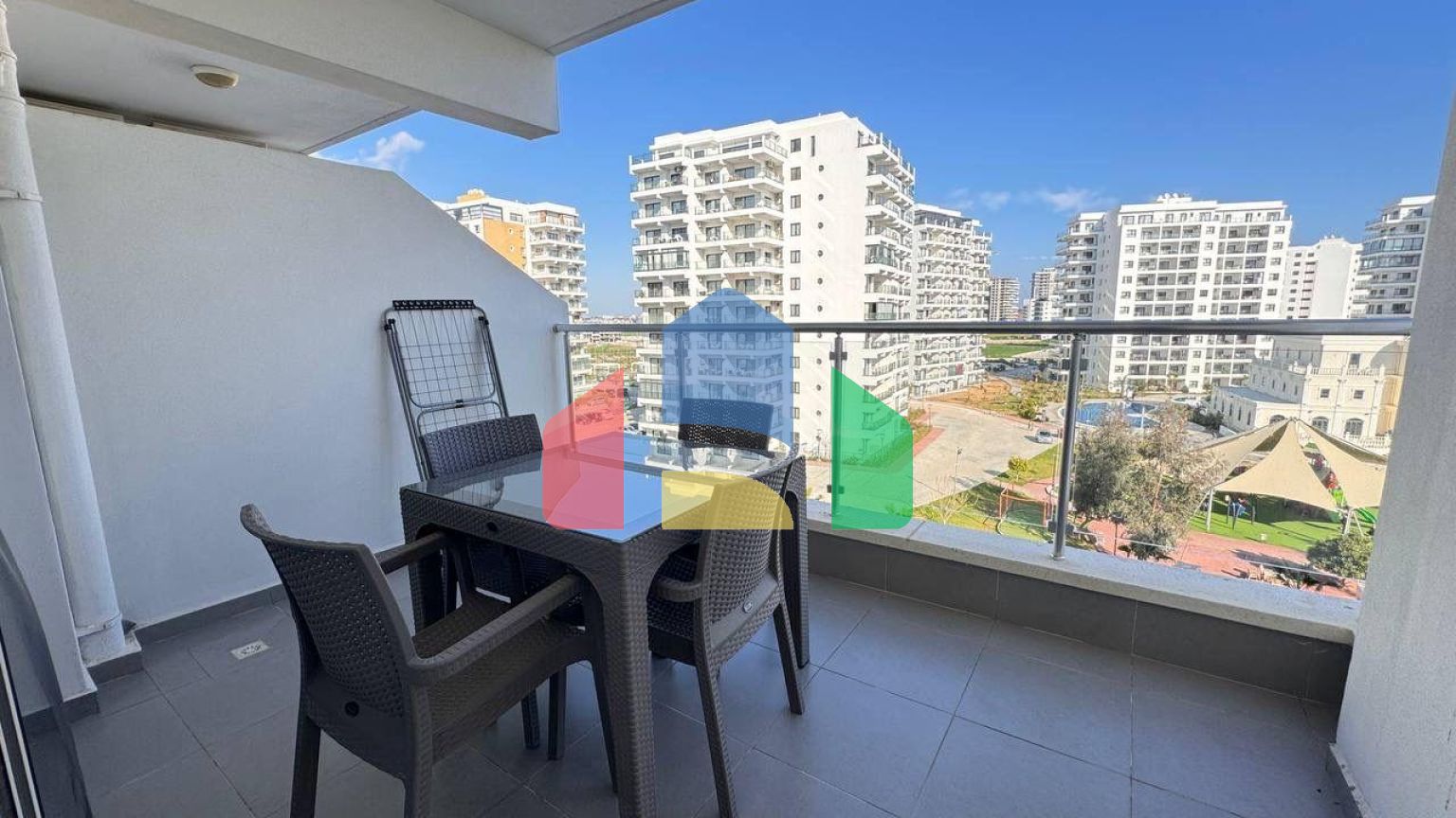 2-комнатные апартаменты 60м2 с террасой 8м2 в курортном комплексе