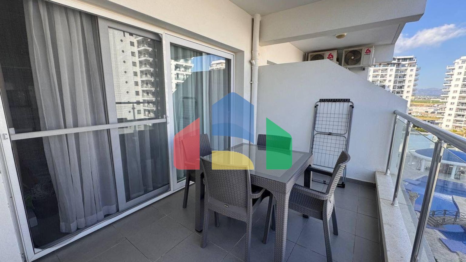 2-комнатные апартаменты 60м2 с террасой 8м2 в курортном комплексе