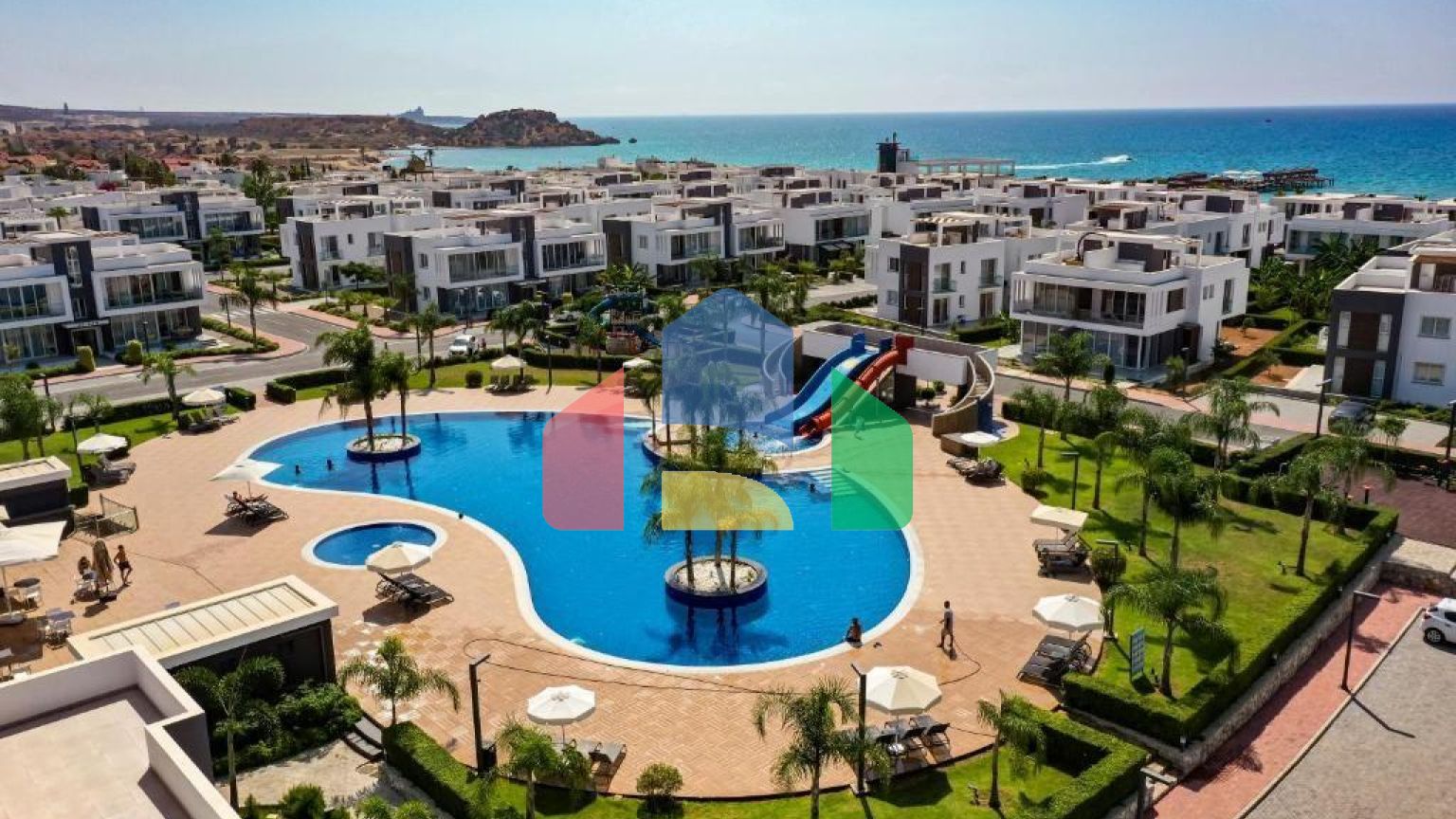 Студия 46 м2 с мебелью и техникой