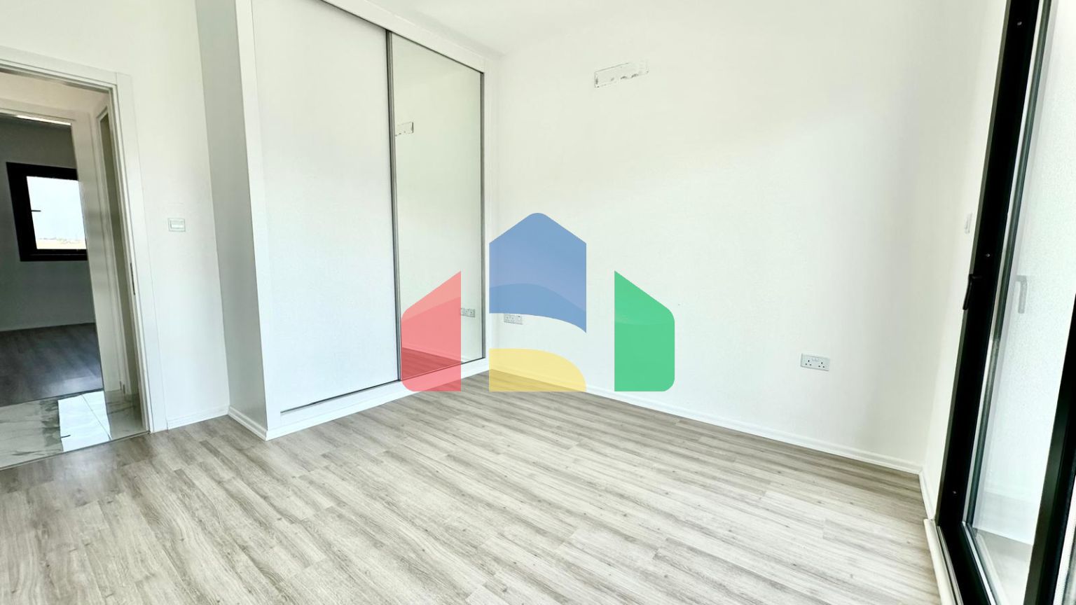 3-комнатные апартаменты 87 м2 в роскошном комплексе в 1 км от моря