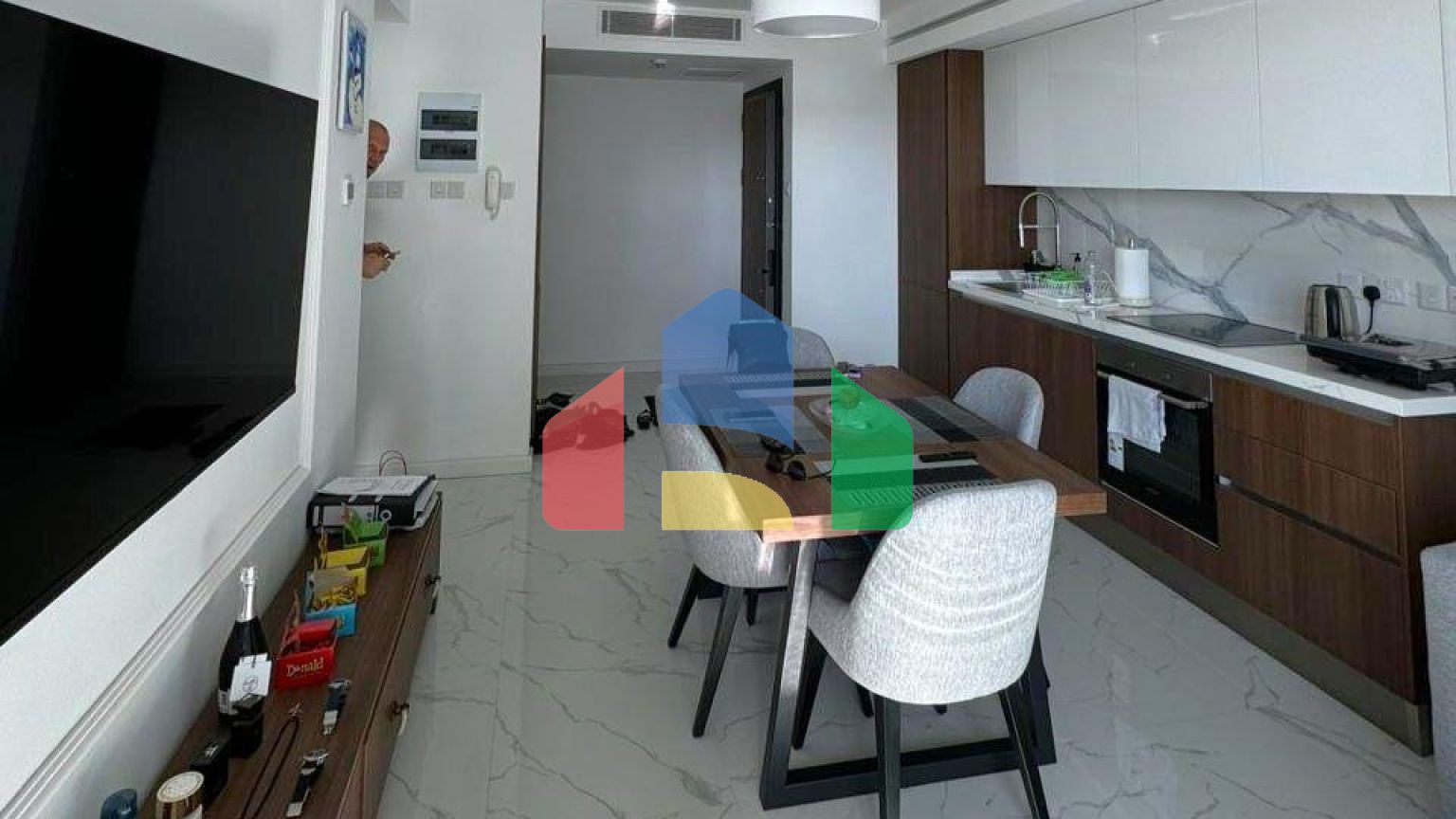 2-комнатные апартаменты 60 м2 с дизайн пакетом в элитном комплексе в 650 метрах от пляжа