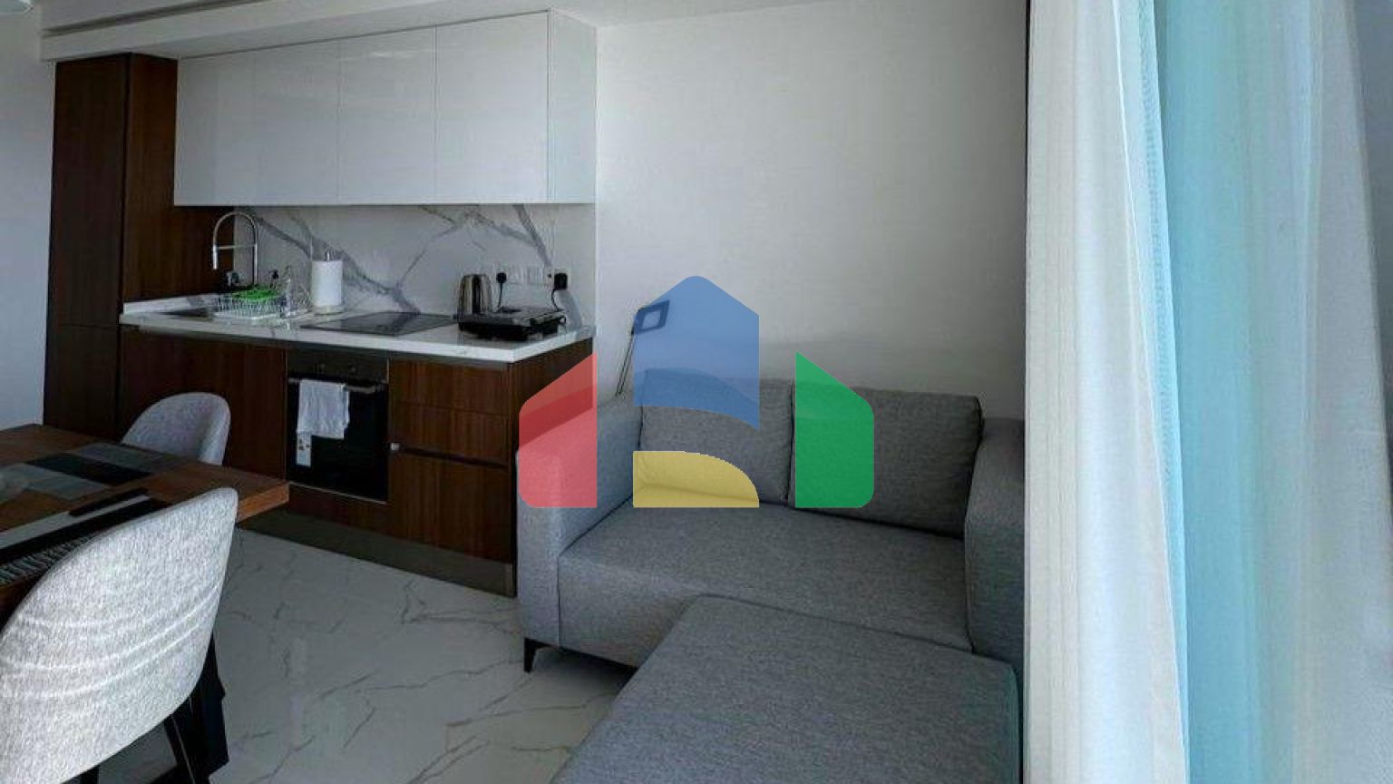 2-комнатные апартаменты 60 м2 с дизайн пакетом в элитном комплексе в 650 метрах от пляжа