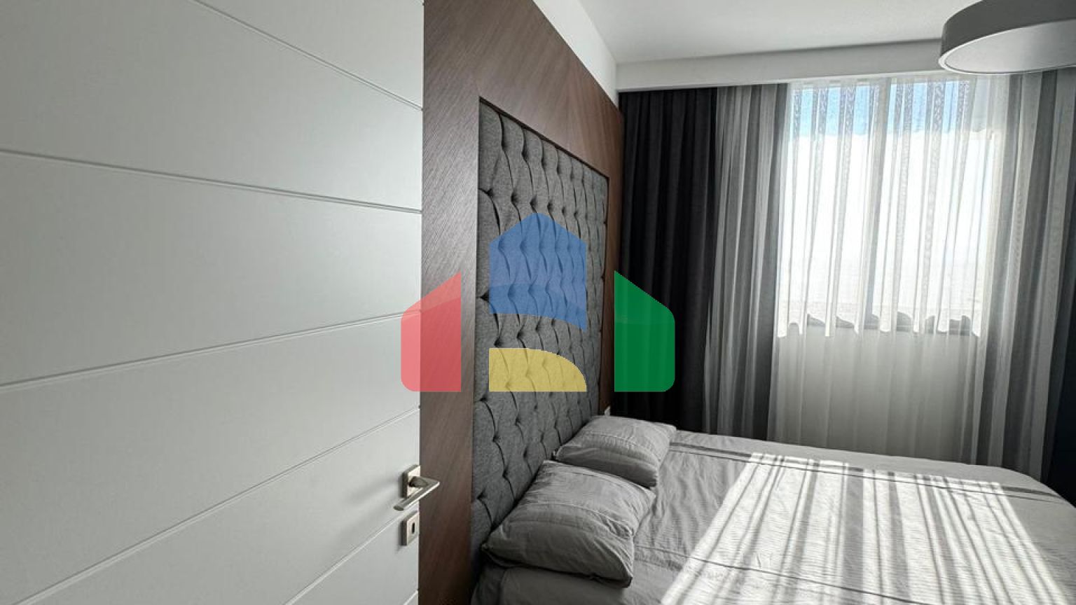 2-комнатные апартаменты 60 м2 с дизайн пакетом в элитном комплексе в 650 метрах от пляжа