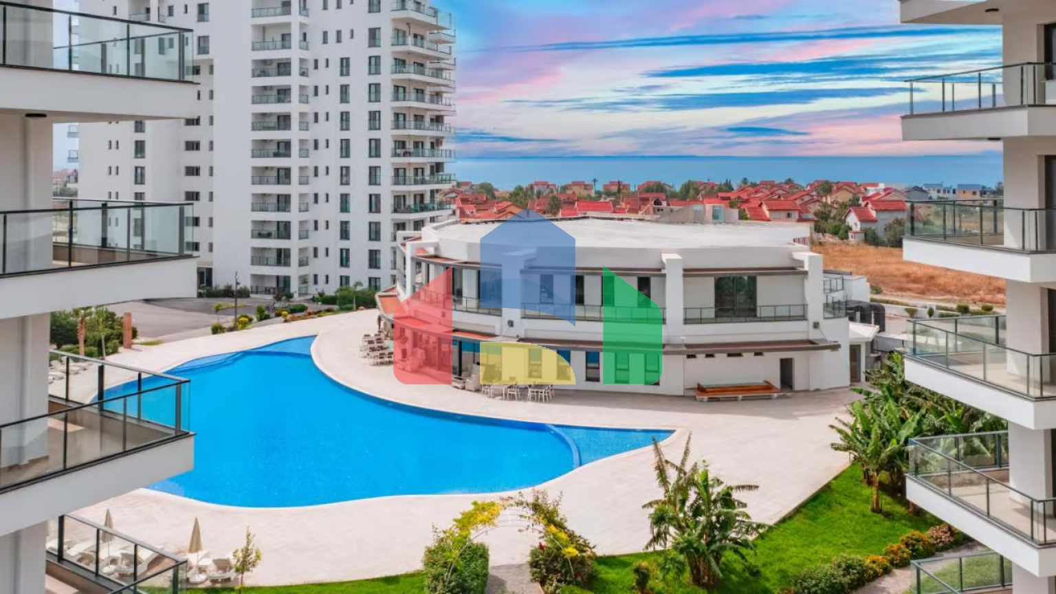 Студия 51 м2 с террасой 9 м2 в курортном комплексе