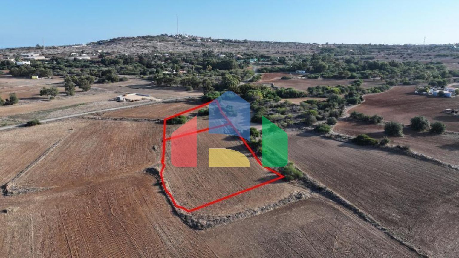 Продаж - Земельна ділянка 4563 m² в Ая-Напі