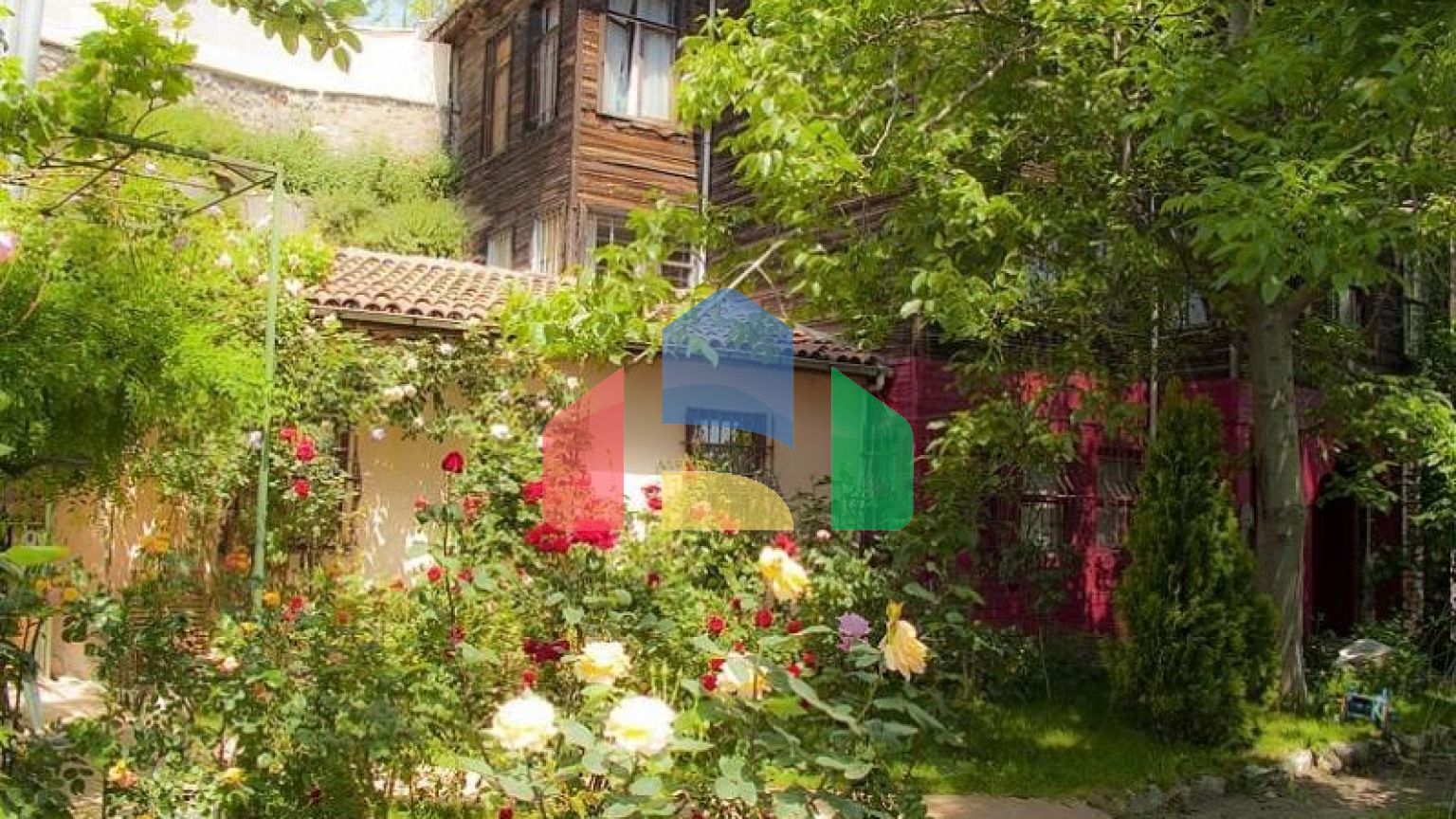 Вилла 12+3 с видом на море в Стамбуле