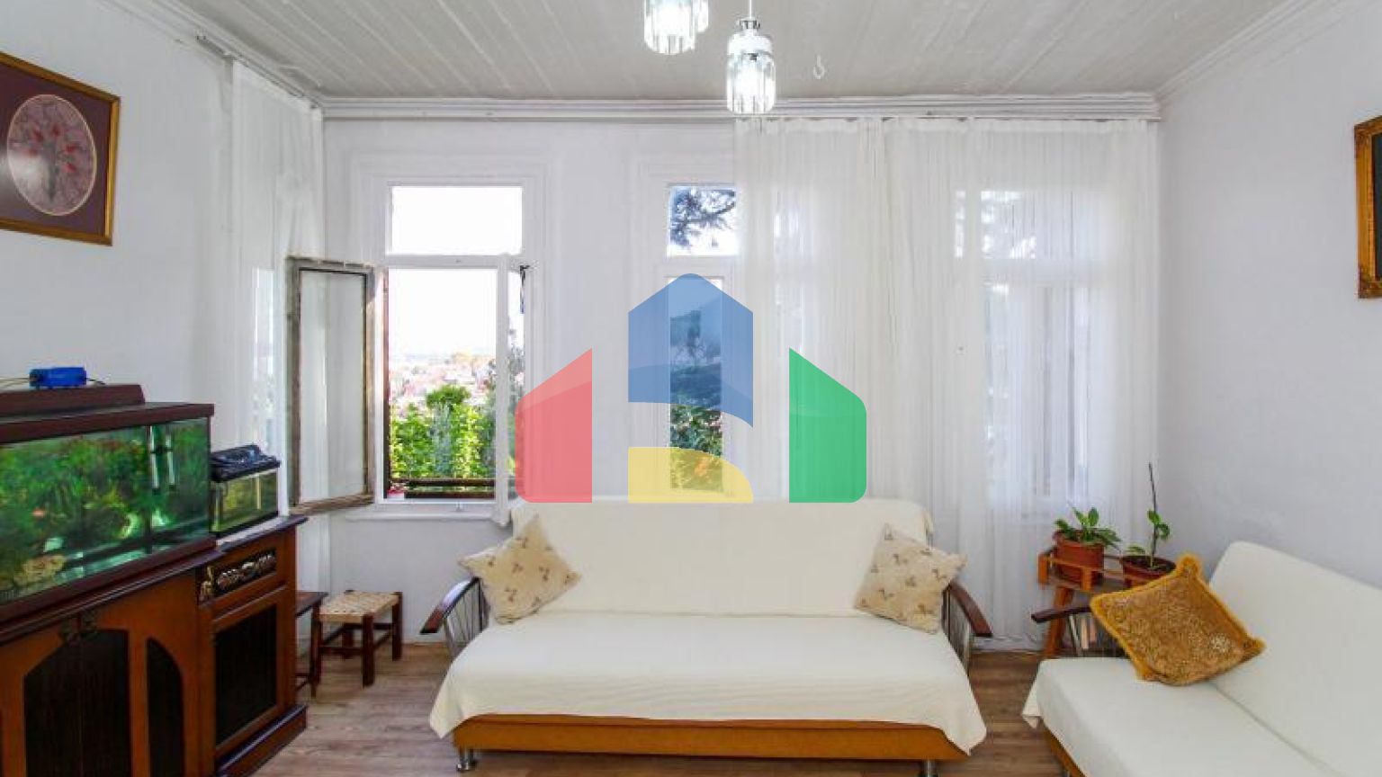 Вилла 12+3 с видом на море в Стамбуле