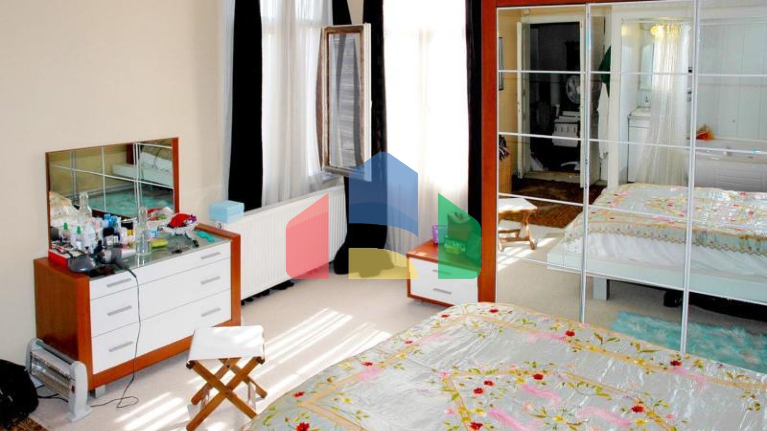 Вилла 12+3 с видом на море в Стамбуле