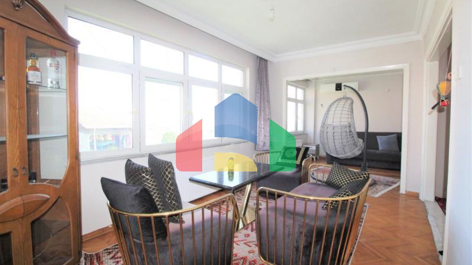 Пентхаус 3+1 с видом на море в Стамбуле