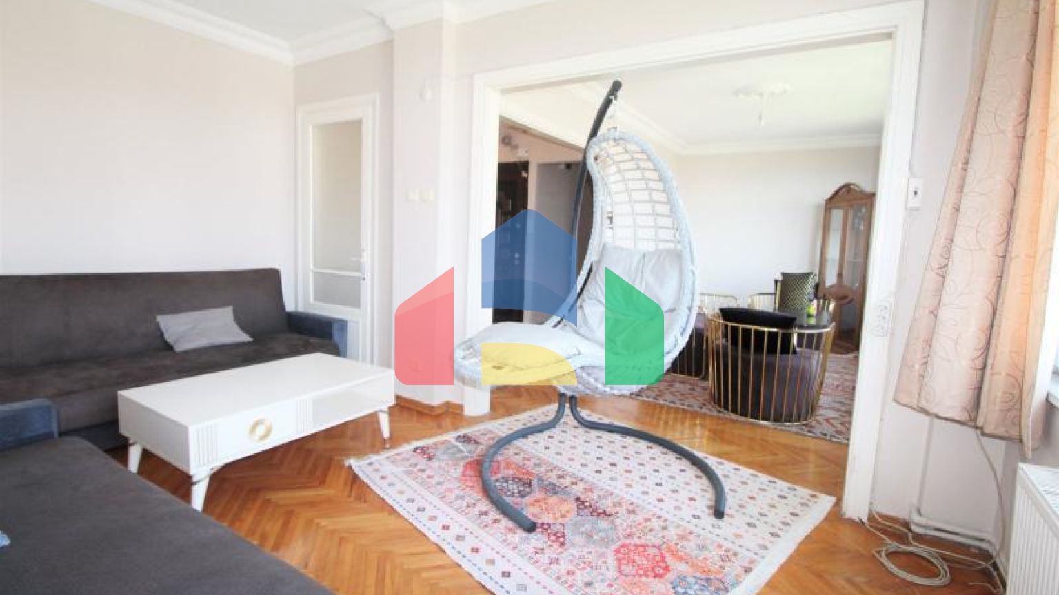 Пентхаус 3+1 с видом на море в Стамбуле