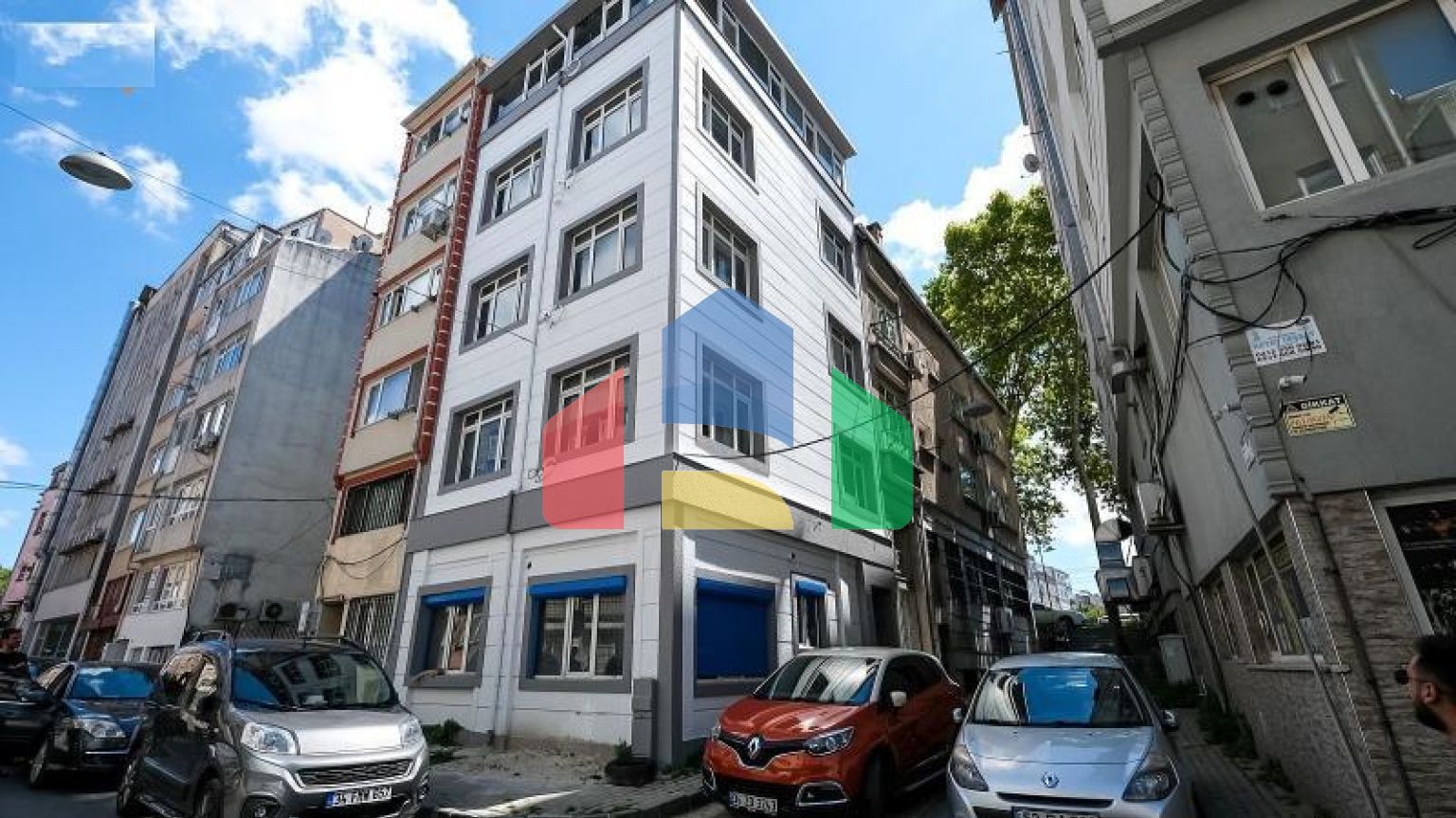 Вилла 12+5 в Стамбуле