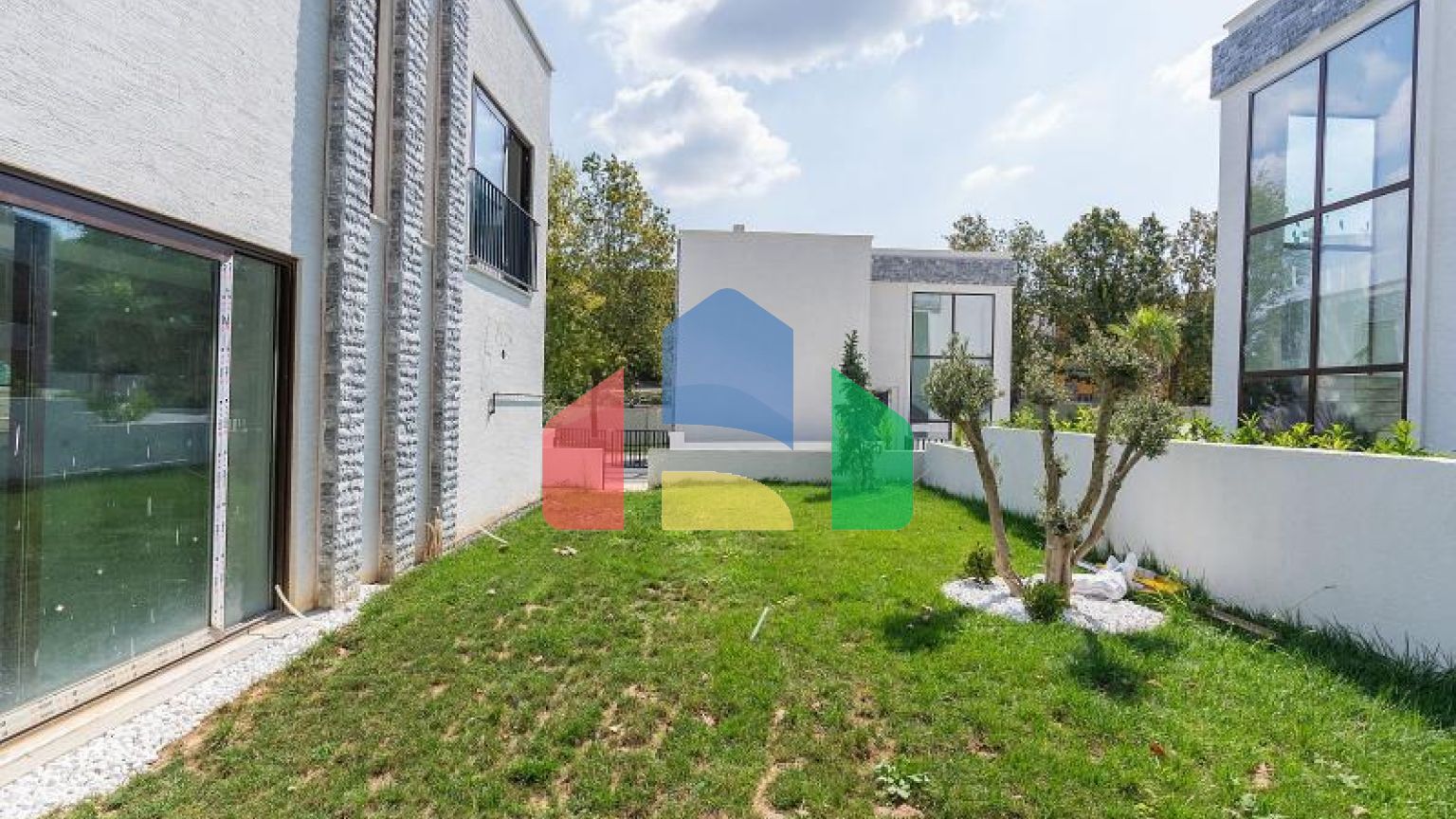 Вилла 3+1 в Стамбуле