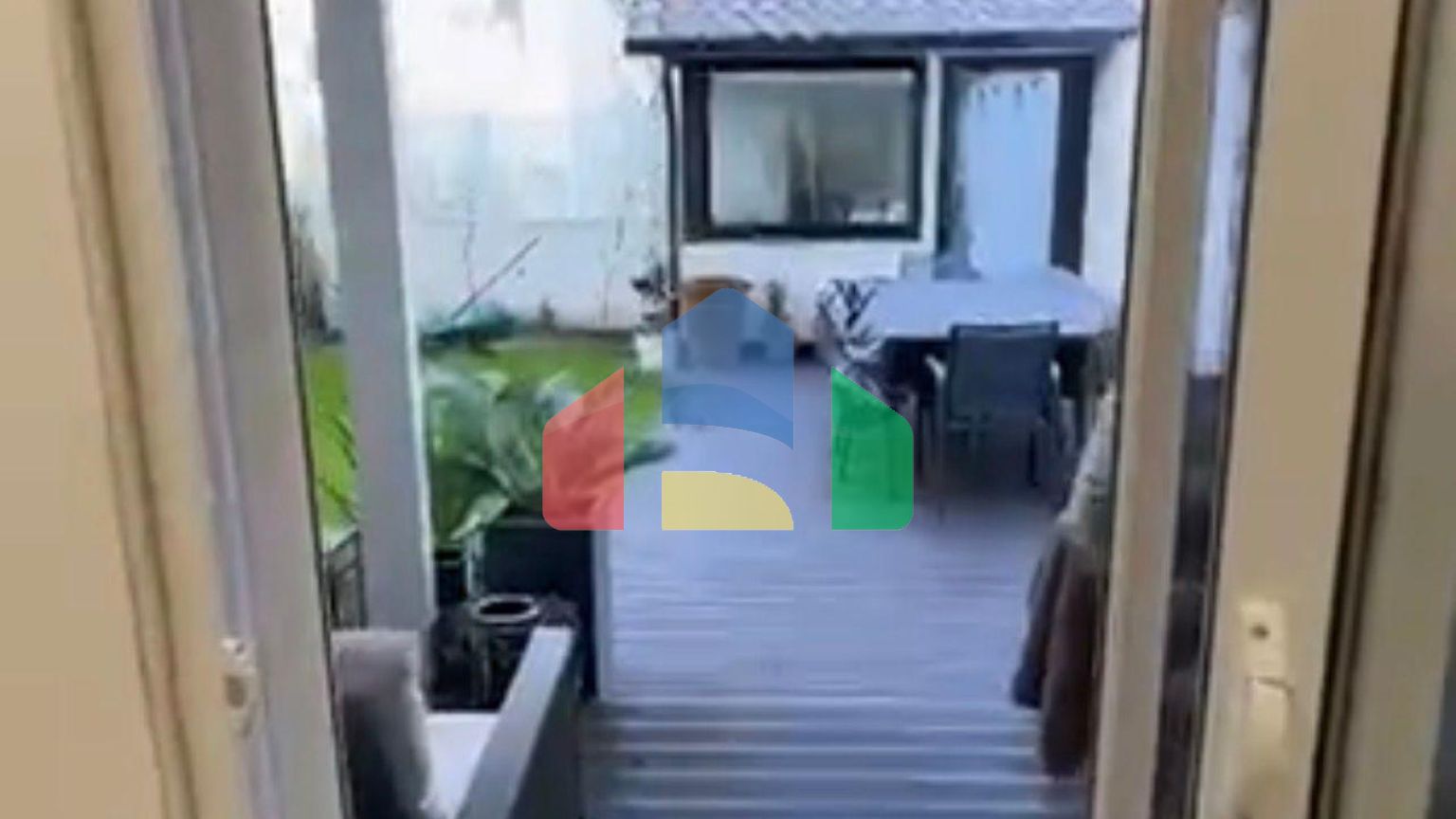 2+1 с собственным двориком, р-н Qerret, 65 м.кв