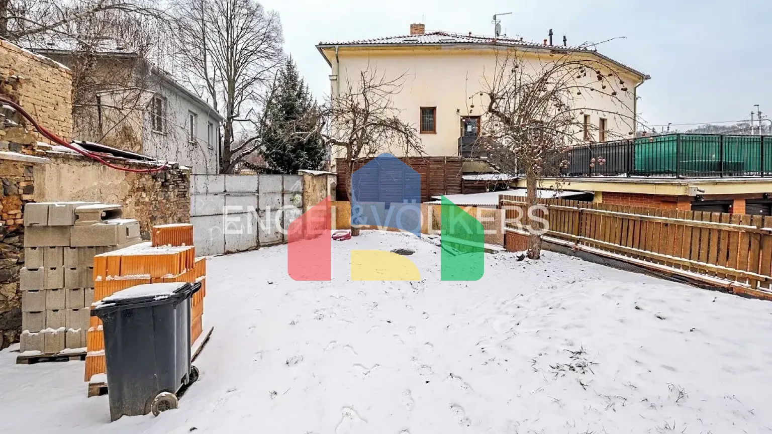 На продажу участки под строительство 429 m²