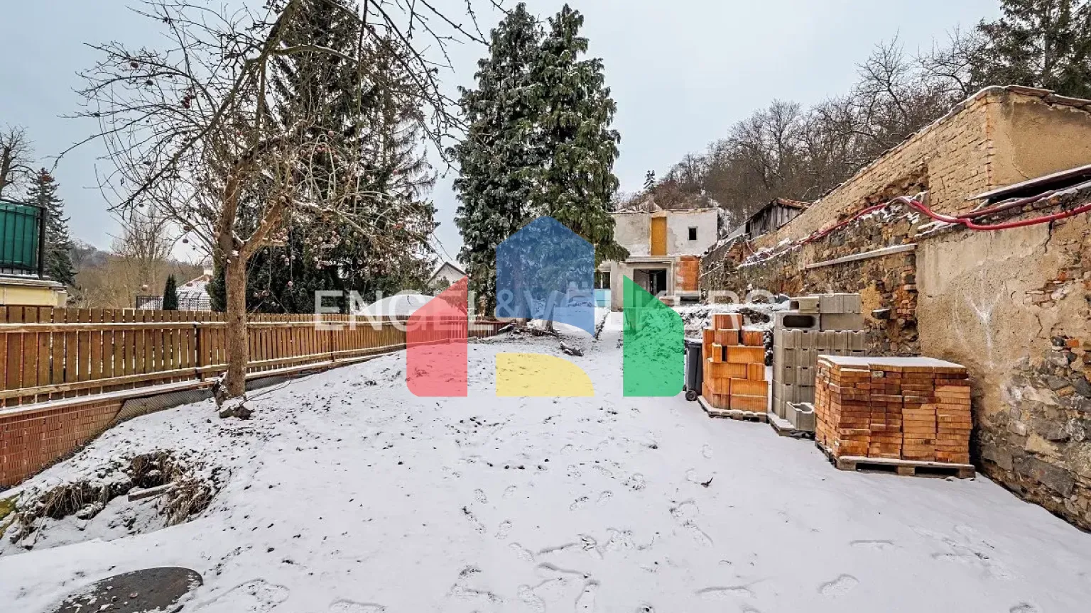 На продажу семейные дома 160 m², земельный участок 429 m²