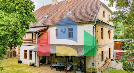 На продажу фермерские здания 300 m²