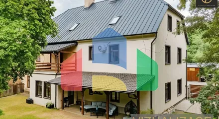 На продажу фермерские здания 300 m²