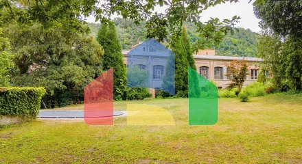 На продажу фермерские здания 300 m²