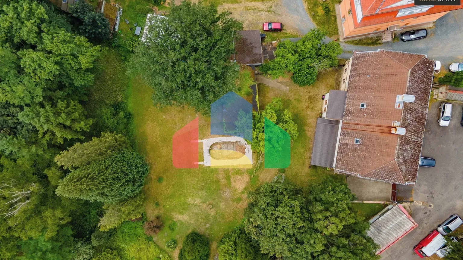 На продажу фермерские здания 300 m²