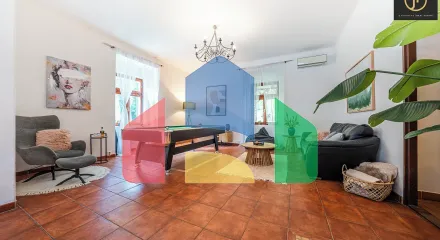 На продажу фермерские здания 300 m²