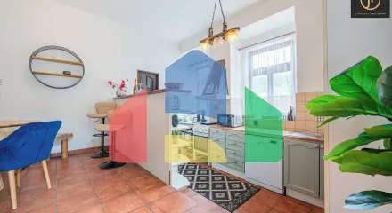 На продажу фермерские здания 300 m²