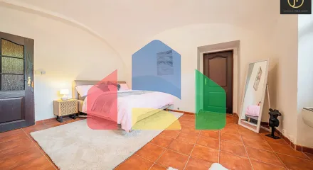 На продажу фермерские здания 300 m²