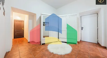 На продажу фермерские здания 300 m²