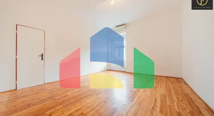 На продажу фермерские здания 300 m²