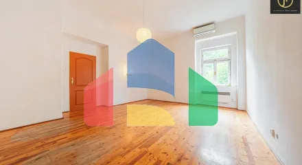 На продажу фермерские здания 300 m²