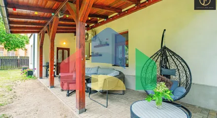 На продажу фермерские здания 300 m²