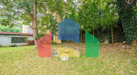 На продажу фермерские здания 300 m²