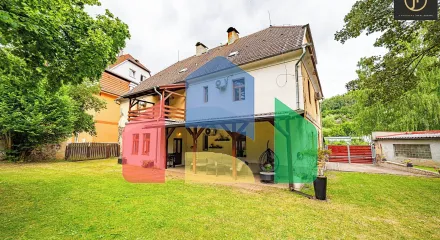 На продажу фермерские здания 300 m²